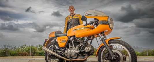 Latins in the Laneway: A Sydney Biker's Love Affair