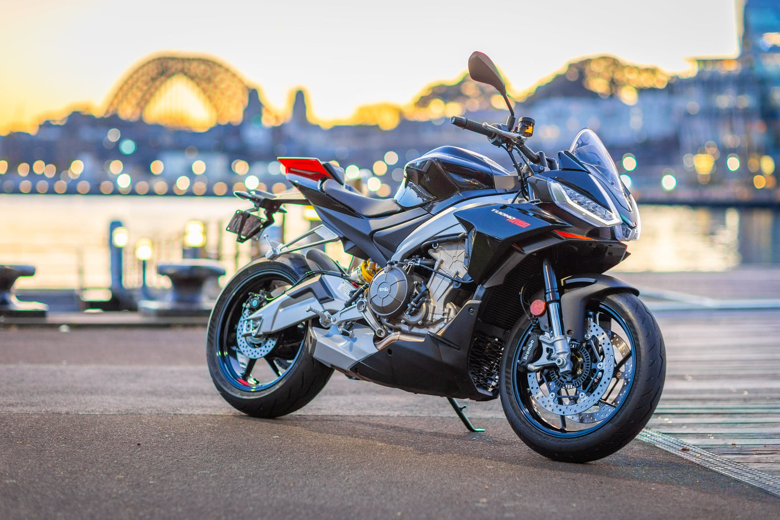 Aprilia Reviews: Performance with Italian Eccentricity