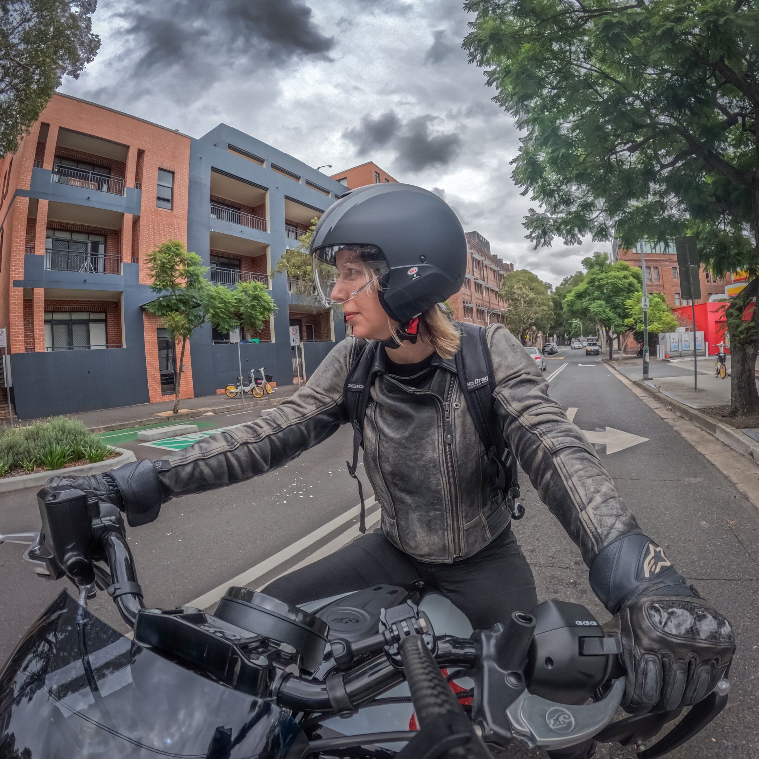 Bell Broozer Arc Helmet - Matte Black / Grey – Biker Torque
